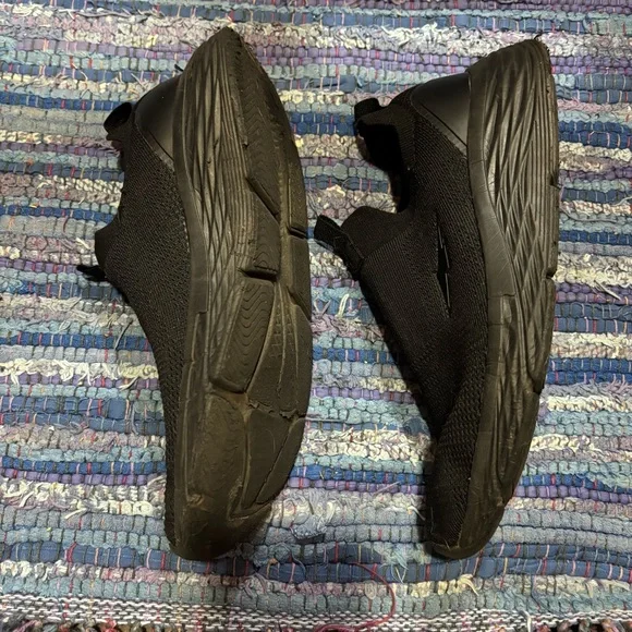 Free w/ $20 Purchase / 8W Avia Black Slip-On Sneakers - Picture 2 of 7